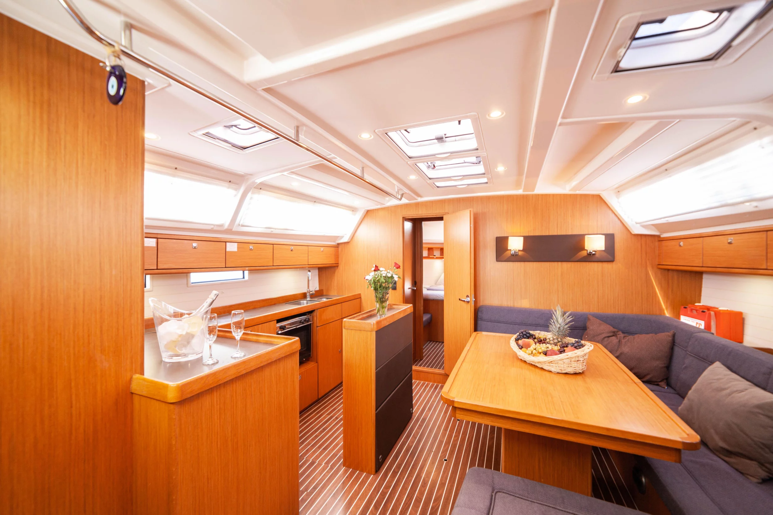 Bavaria Cruiser 46 (Sail Vega)  - 3