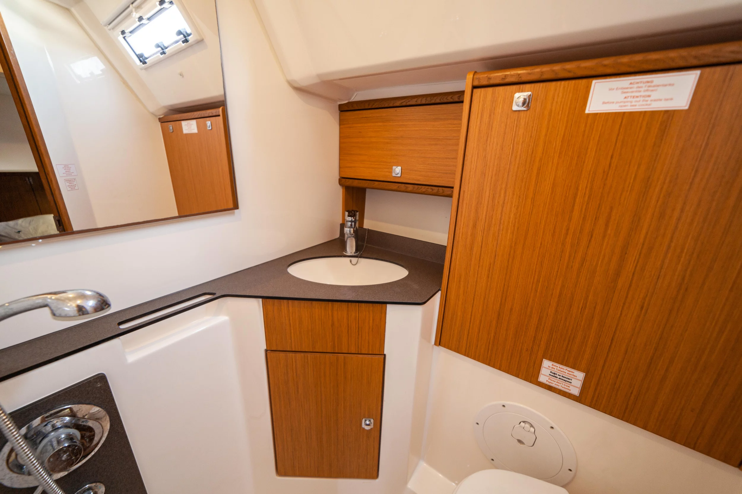 Bavaria Cruiser 46 (Sail Vega)  - 20