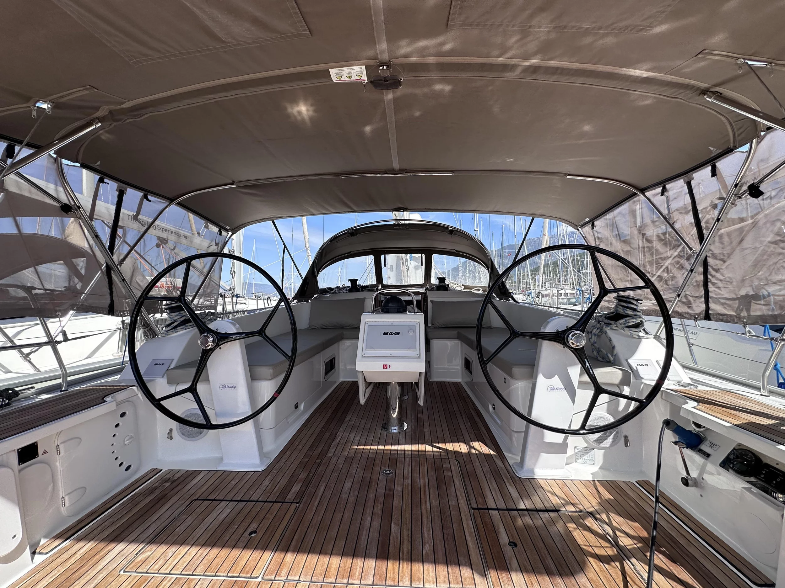 Bavaria 46 Cruiser (Sail Venus)  - 12