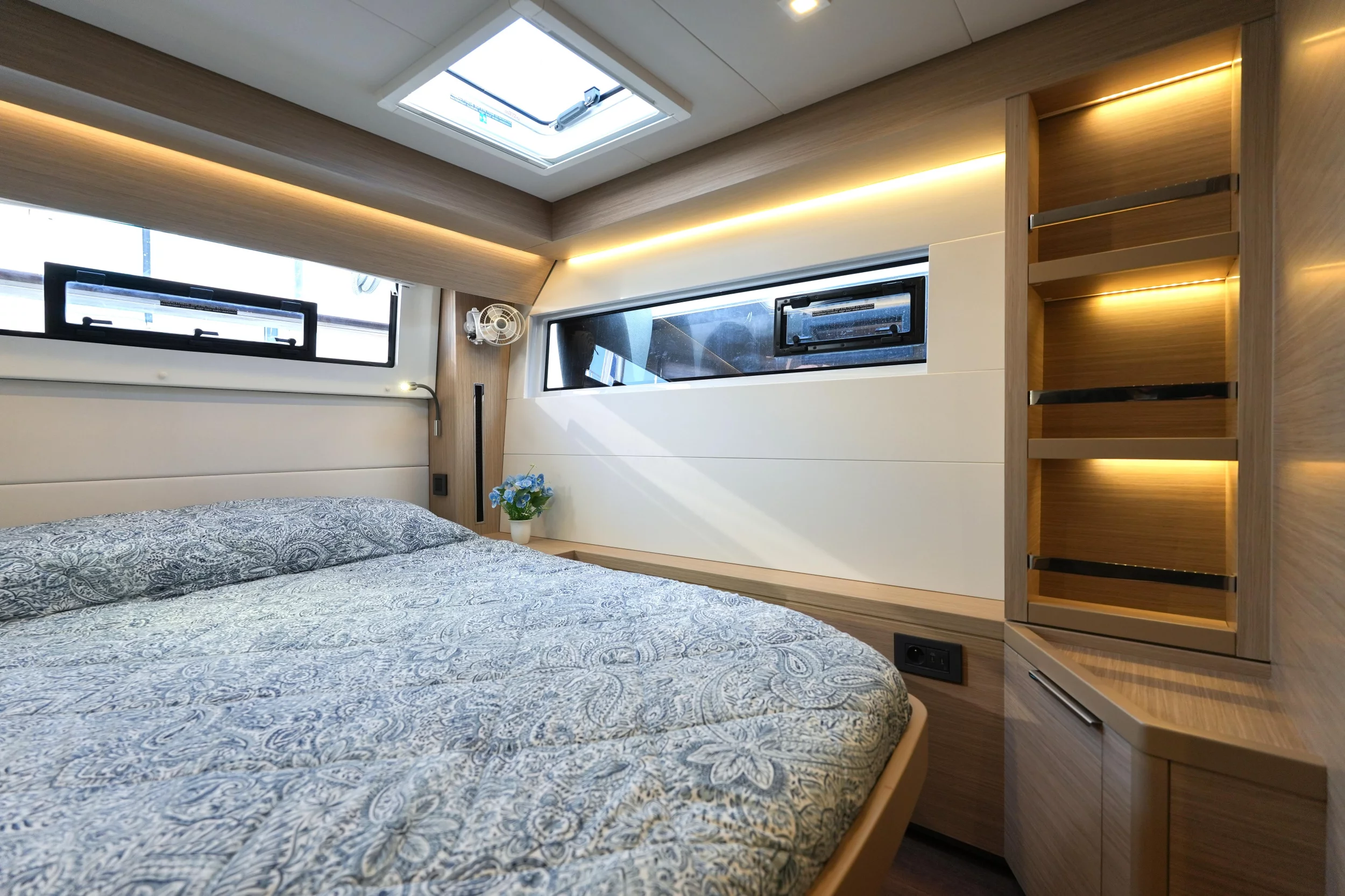 Lagoon 51 (Lady G)  - 23
