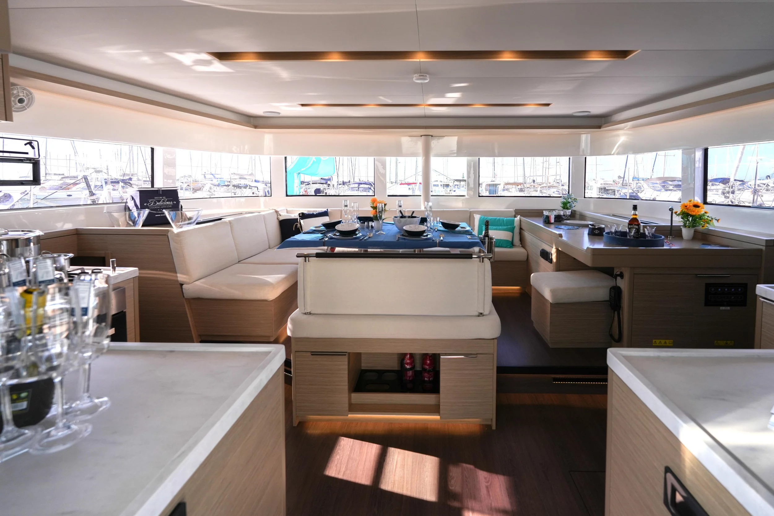 Lagoon 51 (Lady G)  - 28