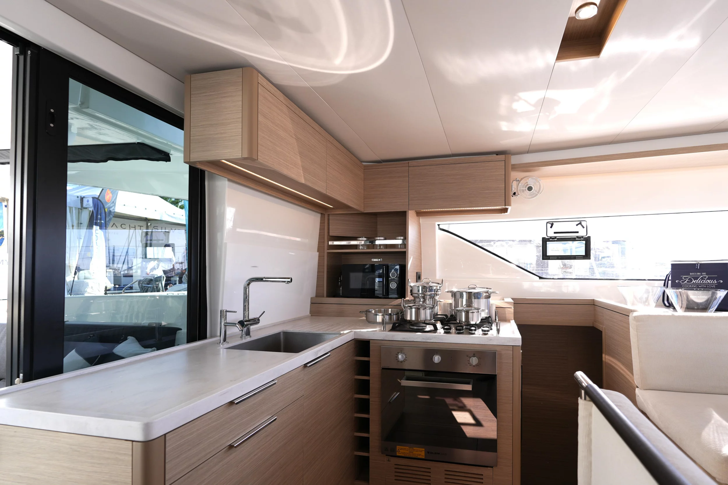 Lagoon 51 (Lady G)  - 29