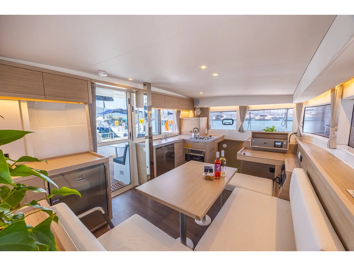 Lagoon 40 12 PAX (Deva) Interior image - 36