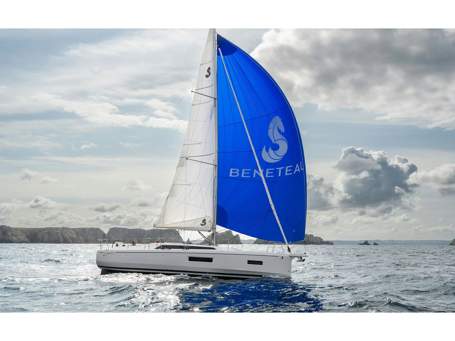 Oceanis 37.1 (AVRA) Main image - 0