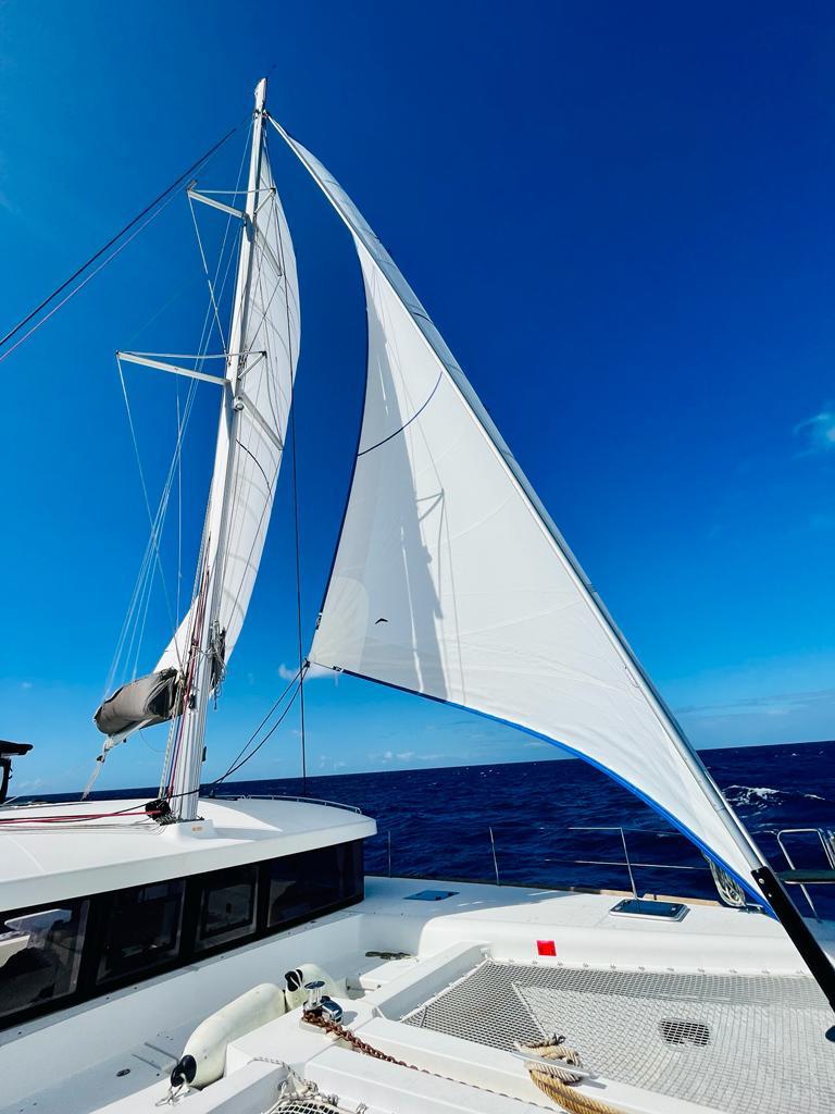 Photo #26 - Lagoon 450 SporTop (Belle) en Bas du fort - 10043