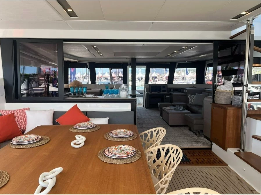 Samana 59 (Azure) Interior image - 1