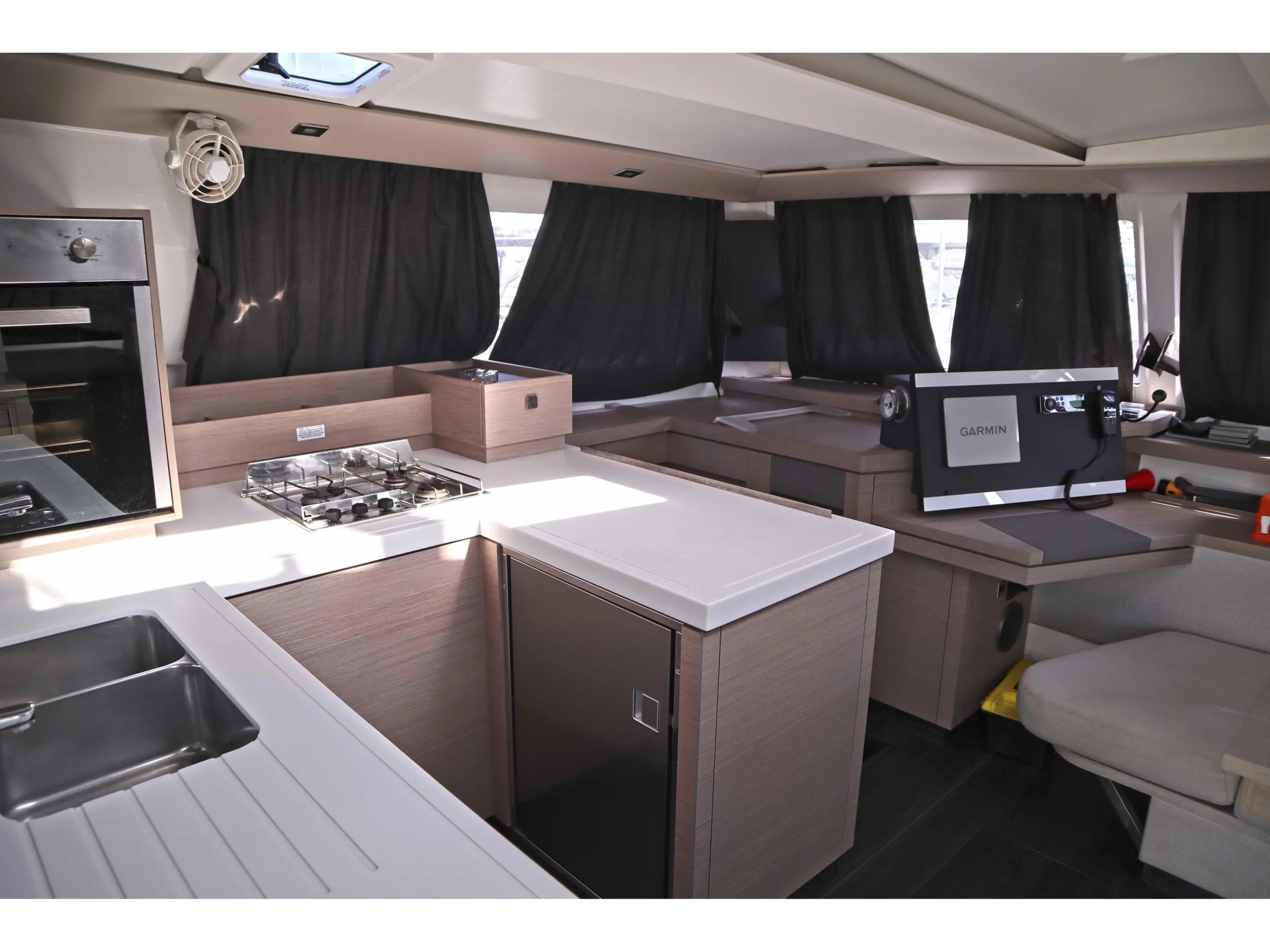 Astréa 42 (Hannah III) Interior image - 2