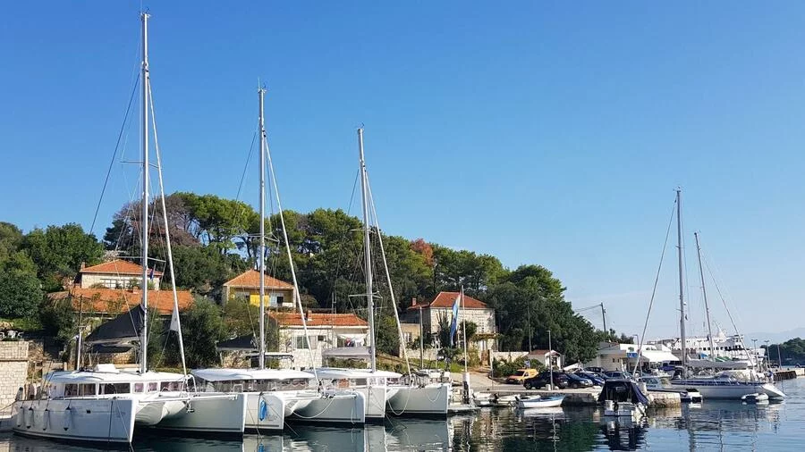 Beneteau Cyclades 39.3 (PHAROS) Marina Rogač - catamarans (photo taken 2019) - 7