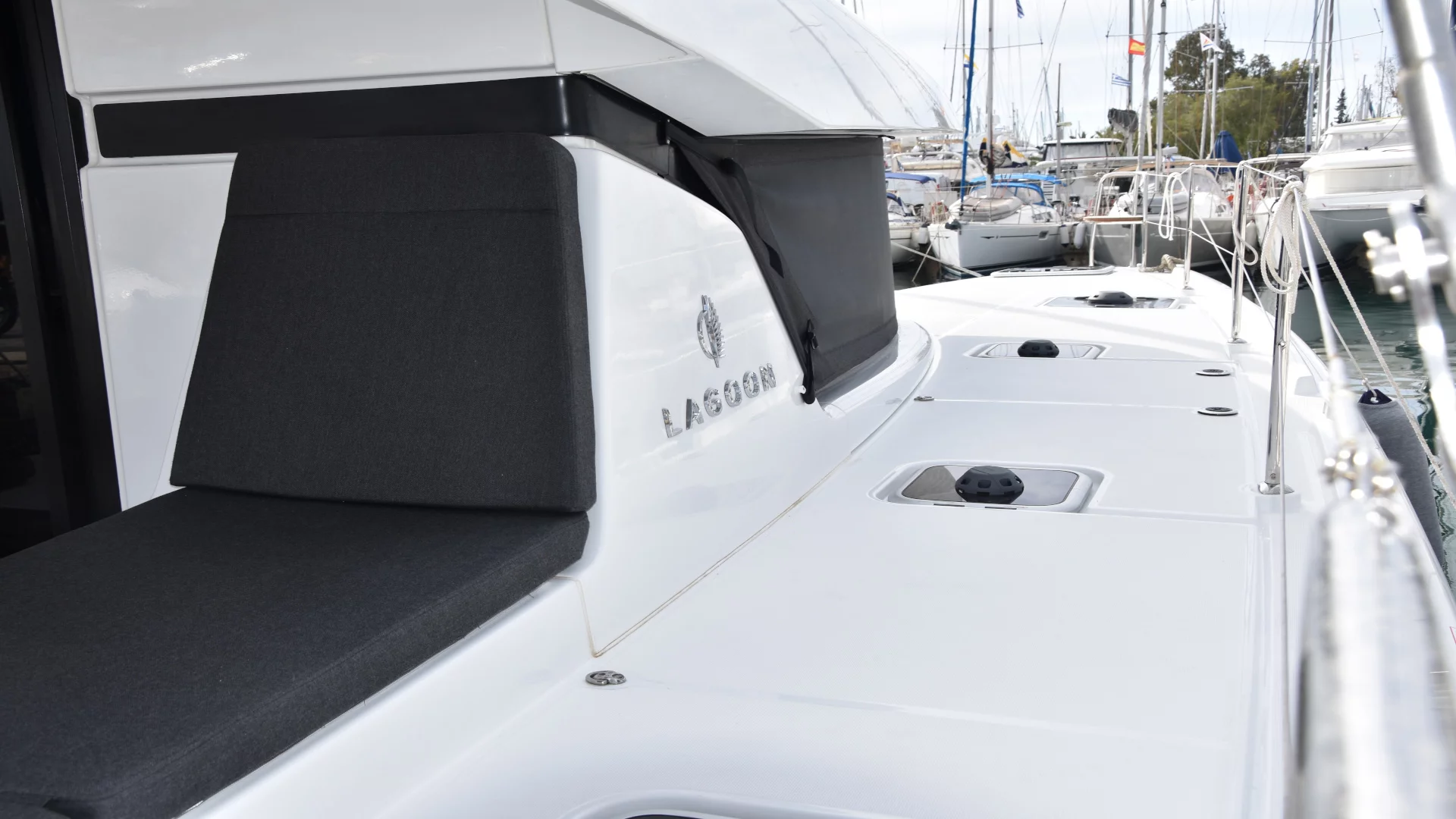 Lagoon 42 (, , Watermaker) (ARION AC, Gen, W.Maker)  - 18