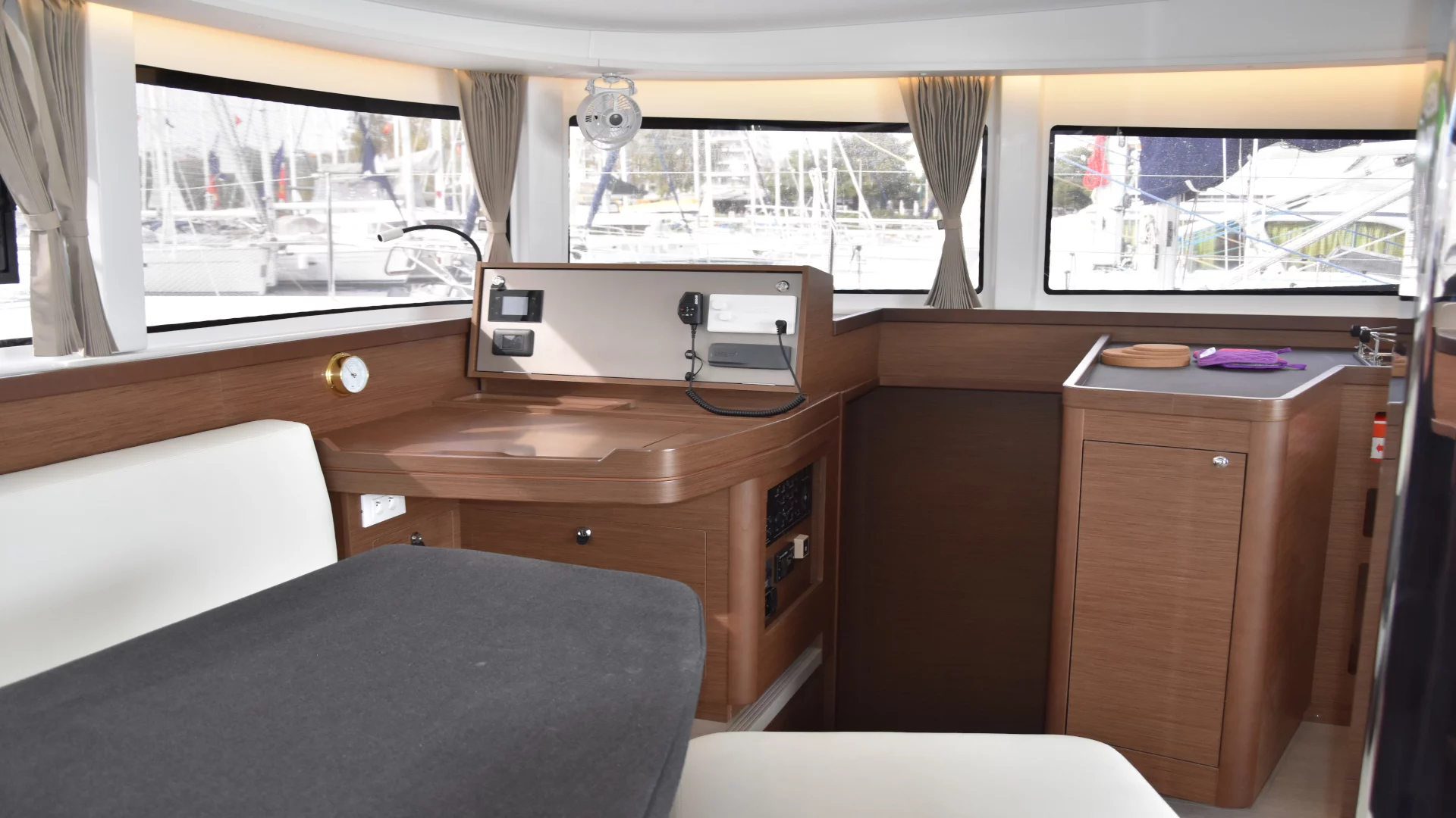 Lagoon 42 (, , Watermaker) (ARION AC, Gen, W.Maker)  - 16