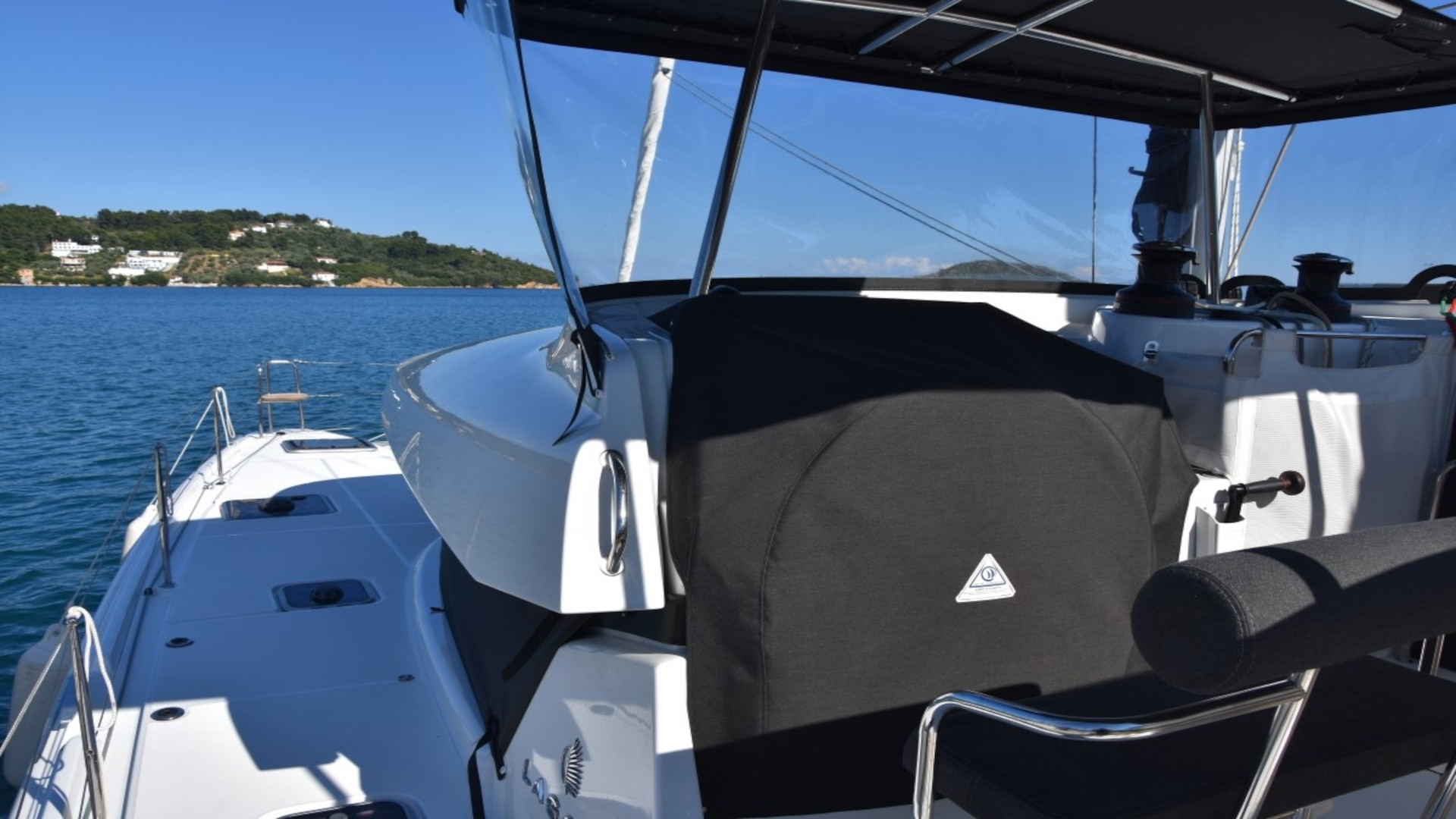 Photo #7 - Lagoon 42 (AC, Gen, Watermaker) (ANTEL AC, Gen, W.maker) in Athen - 11873