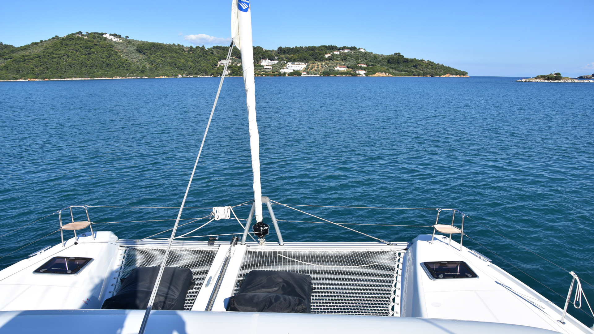 Photo #2 - Lagoon 42 (AC, Gen, Watermaker) (ANTEL AC, Gen, W.maker) in Athen - 11873