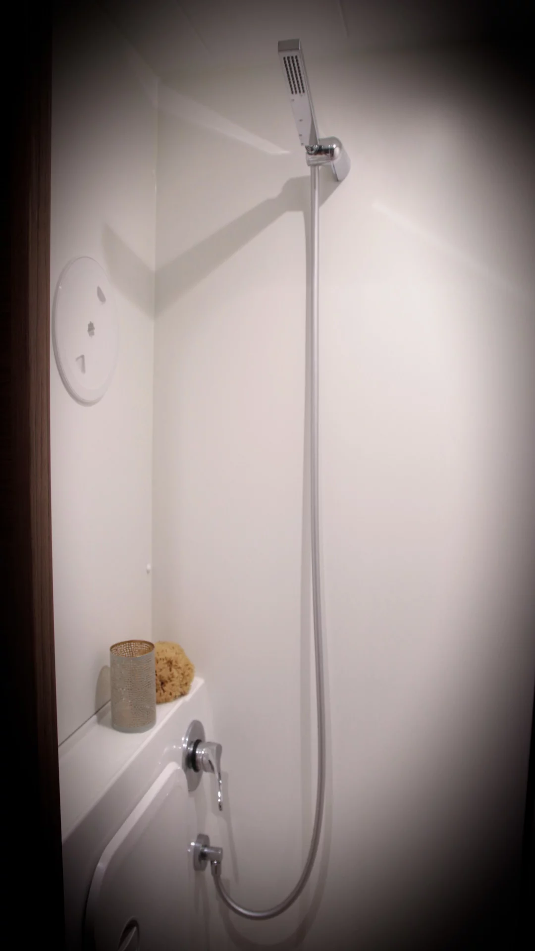 Lagoon 42 (AC, Gen, Watermaker) (ANTEL AC, Gen, W.maker)  - 3
