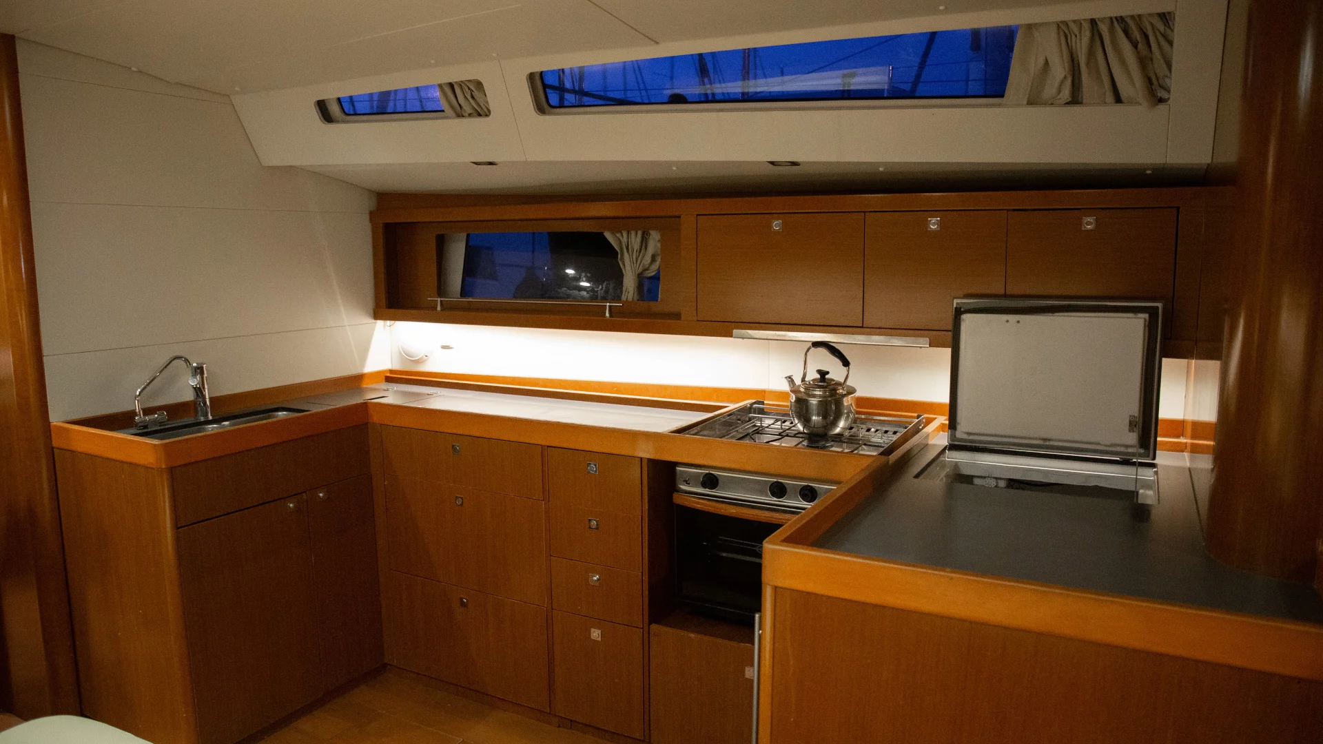 Oceanis 48 (Refit 2022) (AEOLIS)  - 3
