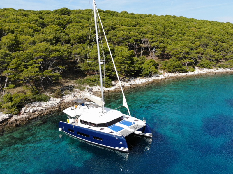 Photo #29 - Dufour 48 Catamaran (PAX) in Primosten - 16441