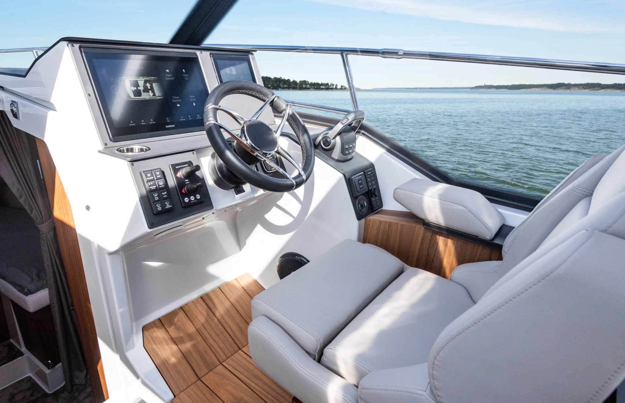 Grandezza 30 OC (LAGANINI) helm station - 4