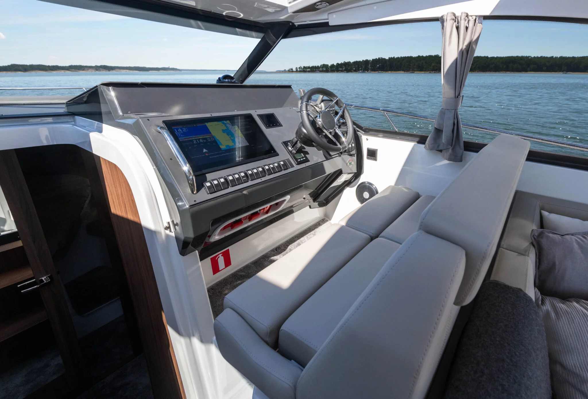 Grandezza 34 OC (OTTI) helm station - 30