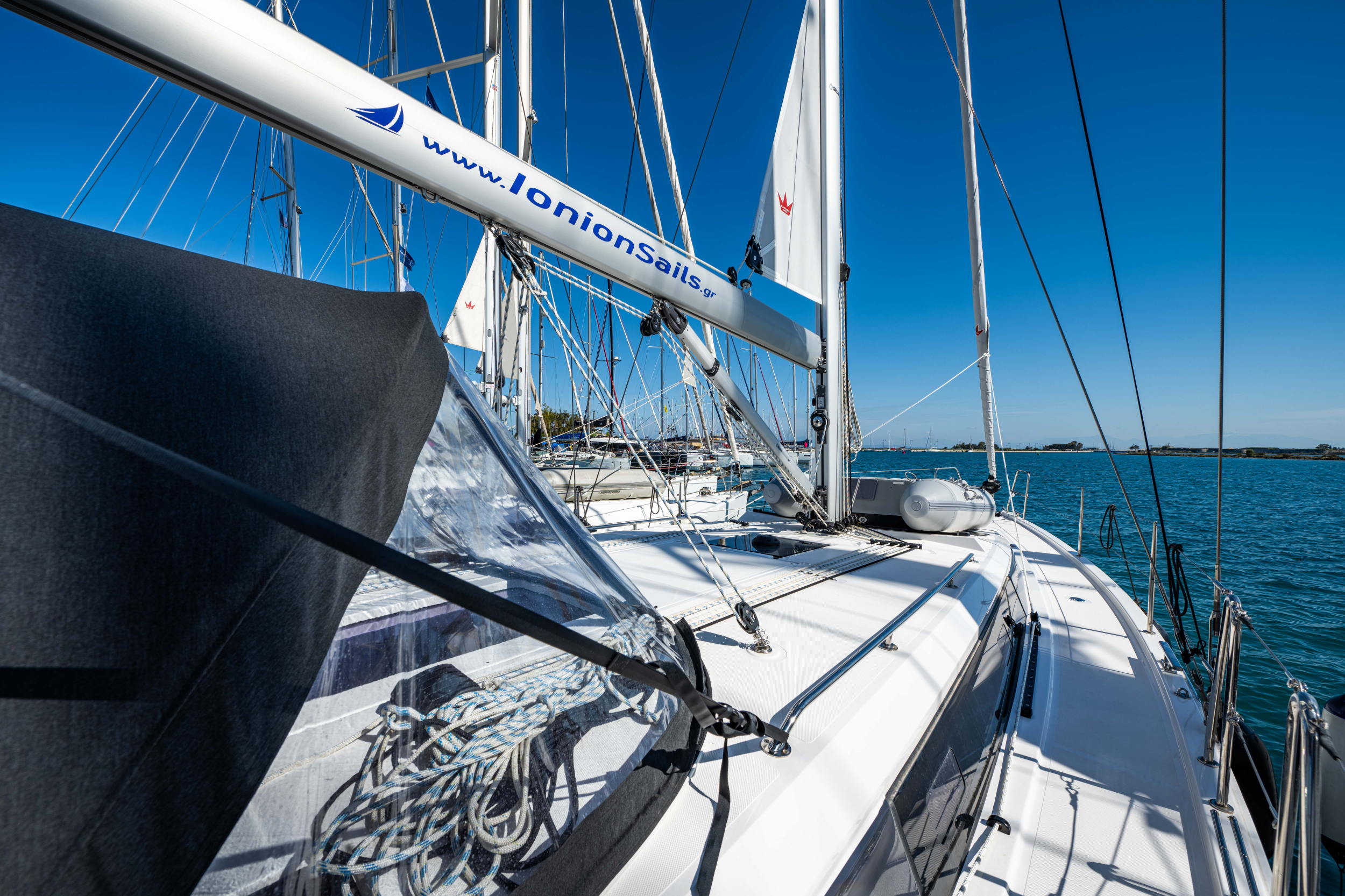 Photo #24 - Bavaria C42 (Rosario) en Lefkada - 23759