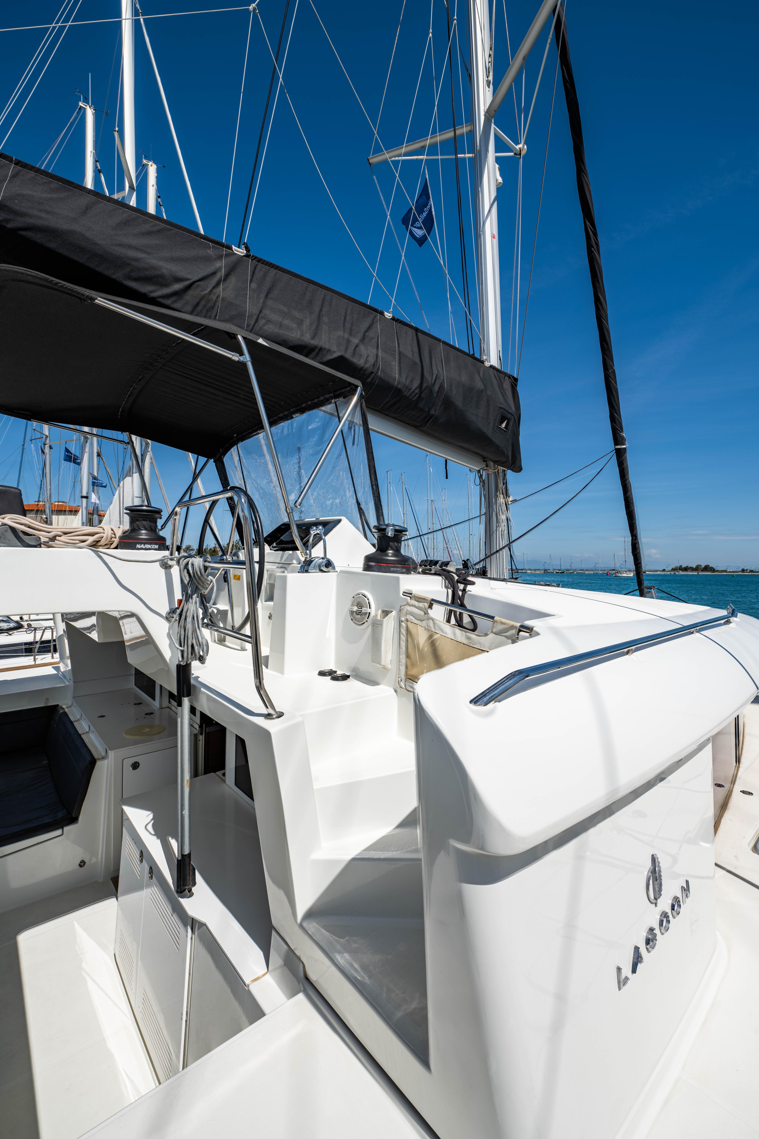 Photo #16 - Lagoon 450 F (Wander) in Lefkada - 15221