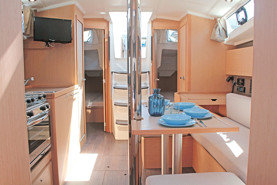 Photo #14 - Oceanis 38.1 (FREEDOM) en Barсelona - 18410