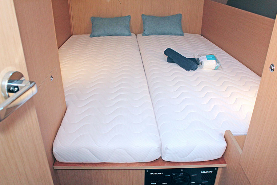 Photo #10 - Oceanis 38.1 (FREEDOM) en Barсelona - 18410