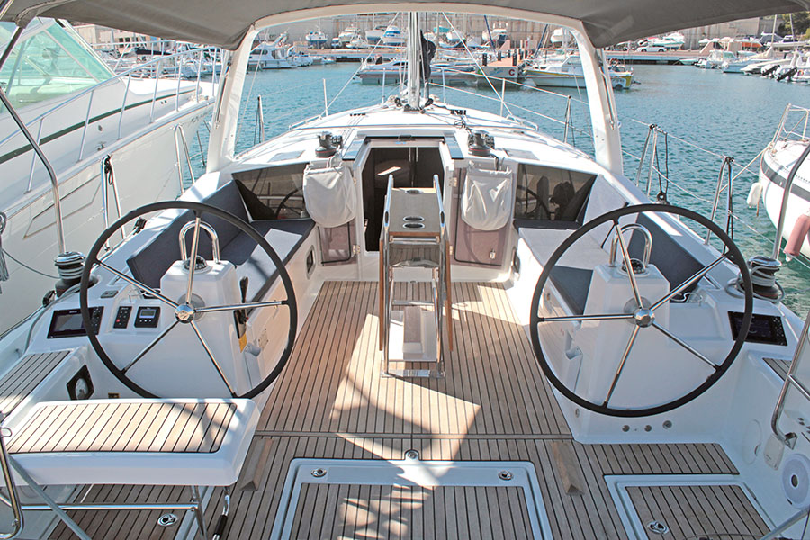 Photo #13 - Oceanis 41.1 (2 Heads) (UNDER PRESSURE) in Palma - 18406