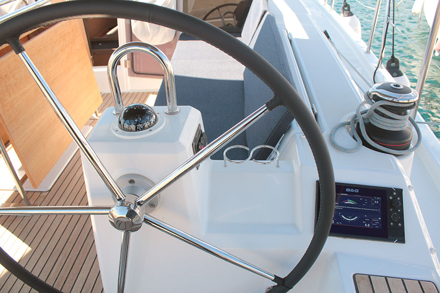 Photo #11 - Oceanis 41.1 (2 Heads) (UNDER PRESSURE) in Palma - 18406