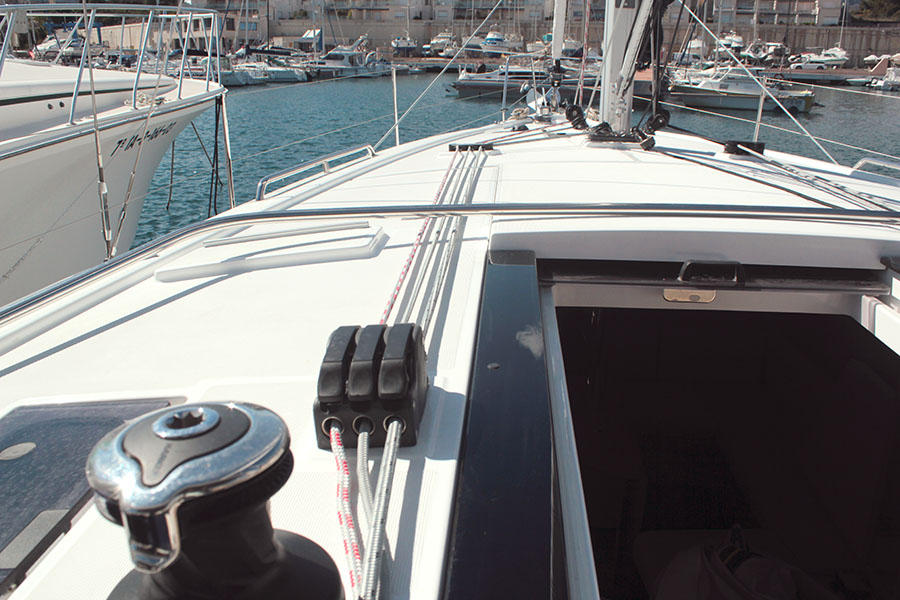 Photo #4 - Oceanis 41.1 (2 Heads) (UNDER PRESSURE) in Palma - 18406