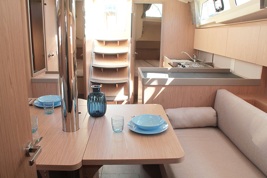 Photo #8 - Oceanis 41.1 (2 Heads) (UNDER PRESSURE) in Palma - 18406