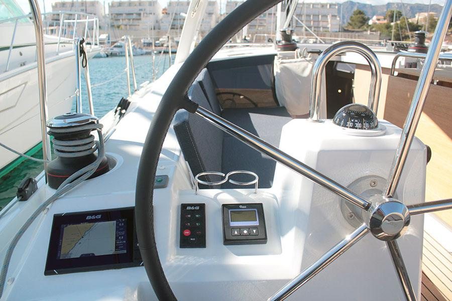 Photo #17 - Oceanis 41.1 (2 Heads) (OASIS) in Palma - 18129