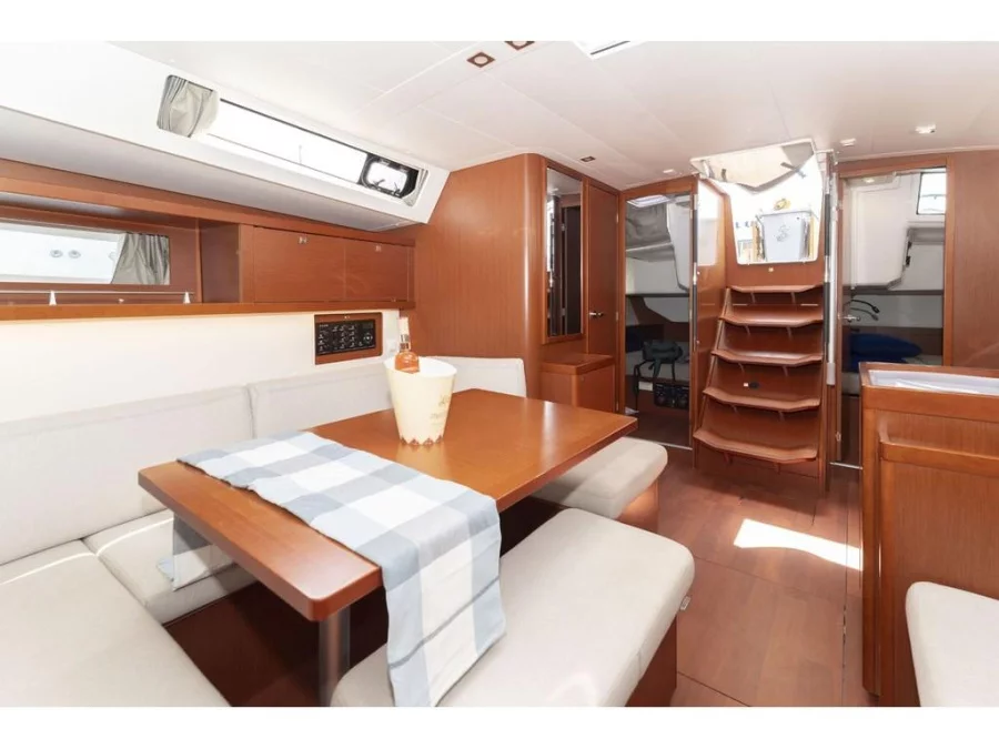 Oceanis 45 (AVALON) Interior image - 13