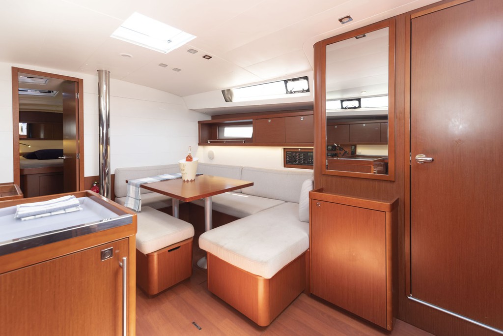 Photo #19 - Oceanis 45 (AVALON) en Port de Pollenca - 25234