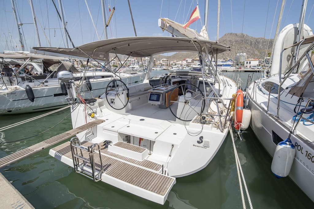 Photo #16 - Oceanis 45 (AVALON) en Port de Pollenca - 25234