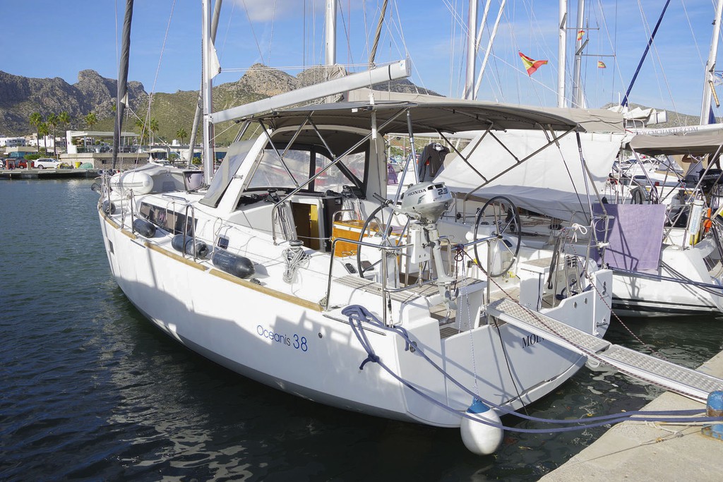Photo #7 - Oceanis 38 (MOIN) in Port de Pollenca - 25235
