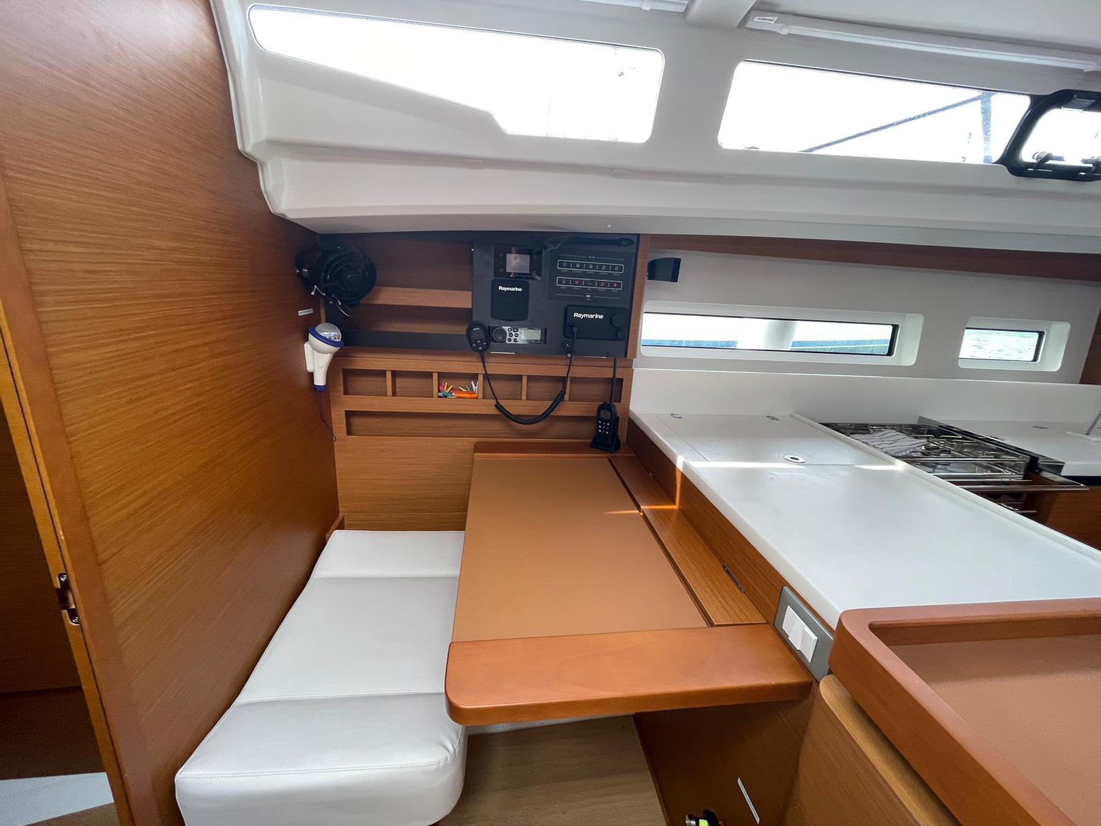 Photo #14 - Sun Odyssey 440* (Alboran Amaretto) en Palma - 24761