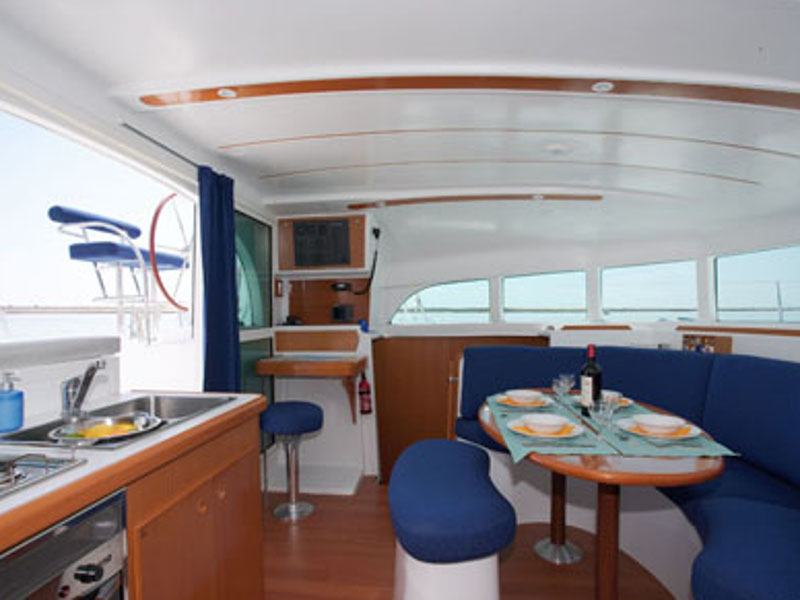 Photo #6 - Lagoon 380 (Calypso) in Volos - 5256