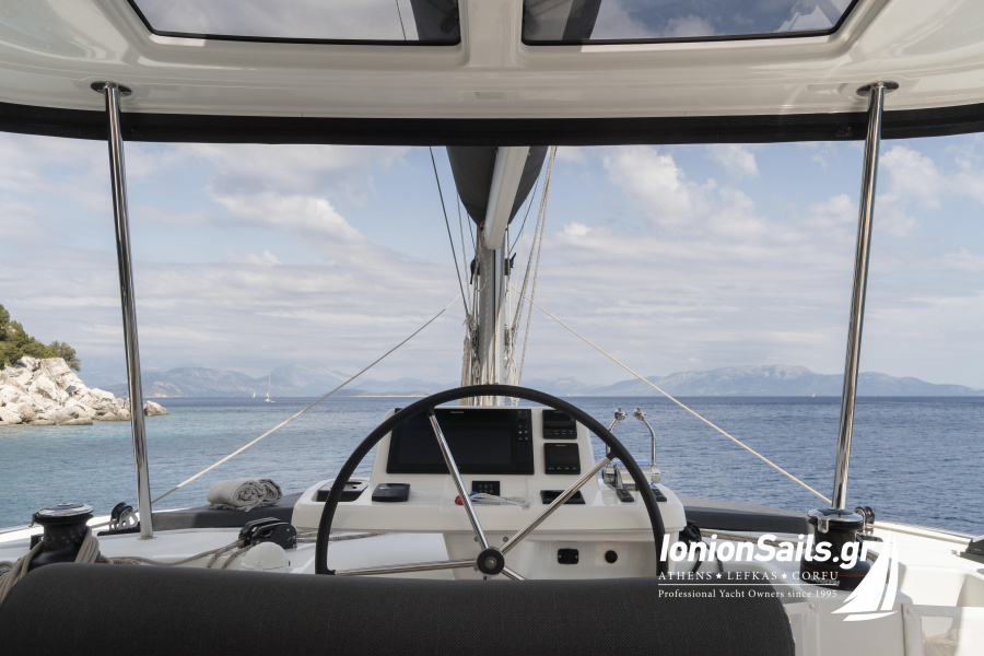 Photo #7 - Lagoon 51 (Navya) en Lefkada - 24709