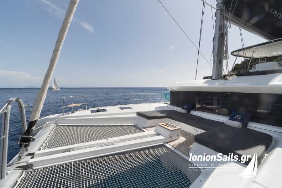 Photo #11 - Lagoon 51 (Navya) en Lefkada - 24709