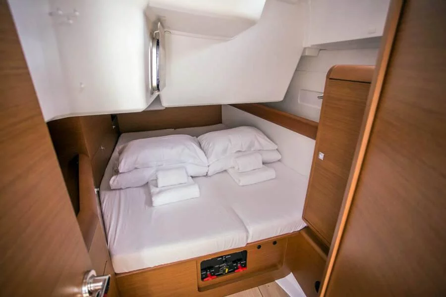 Sun Odyssey 519 (Aquaholic)  - 16