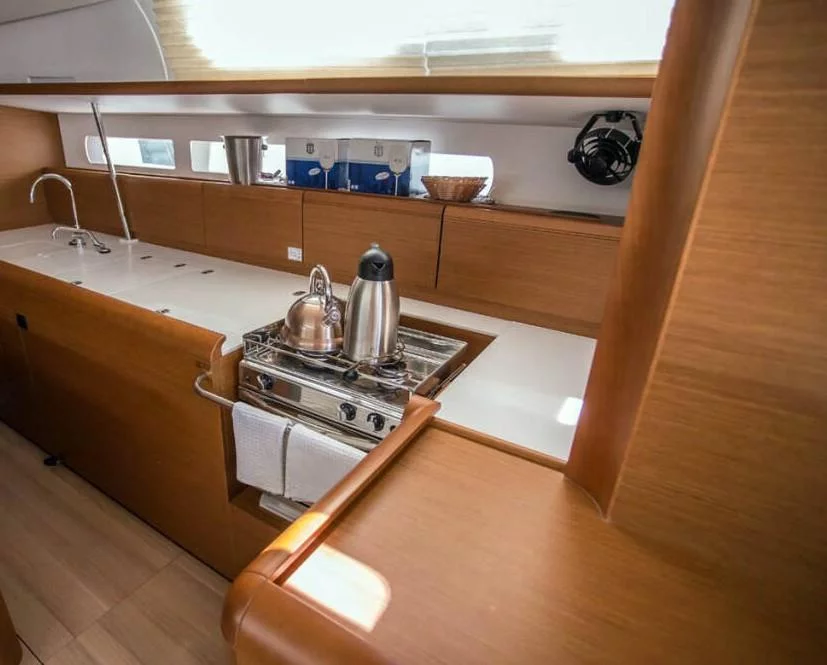 Sun Odyssey 519 (Aquaholic)  - 13