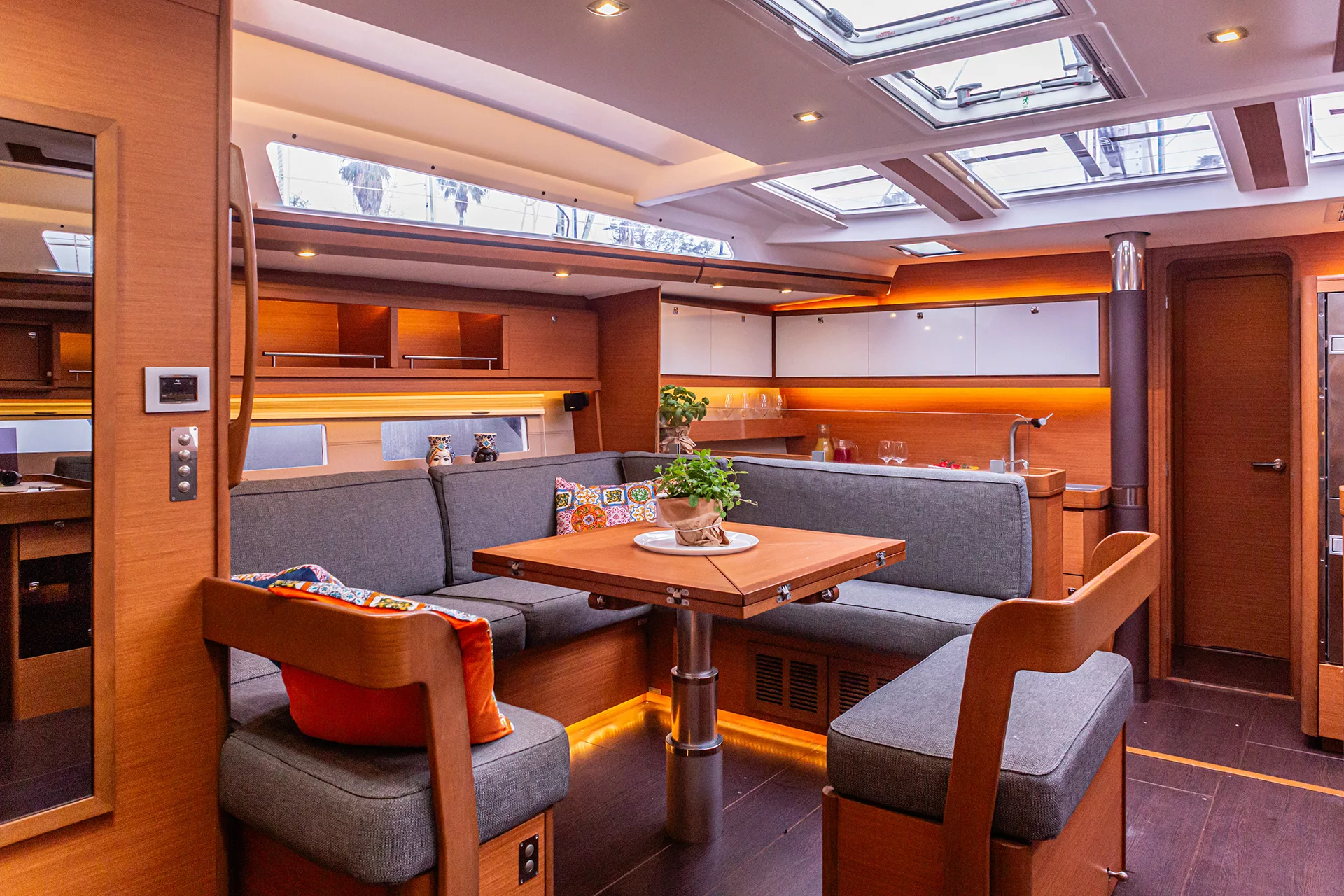 Dufour 56 Exclusive 250 L (Euphoria Planet)  - 3