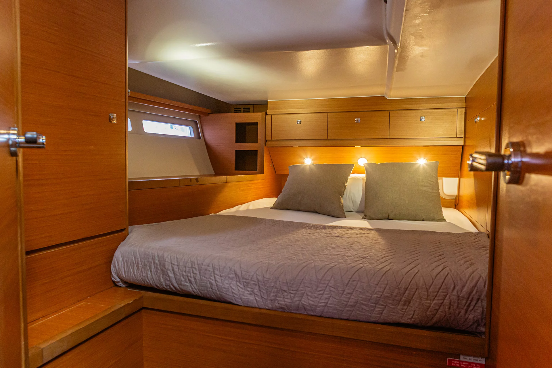 Dufour 56 Exclusive 250 L (Euphoria Planet)  - 4