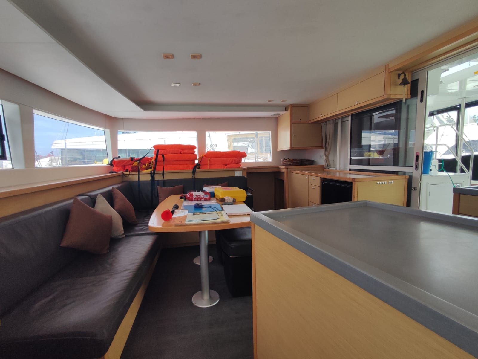Photo #17 - Lagoon 450 SporTop (Maui) in Mahe - 7837