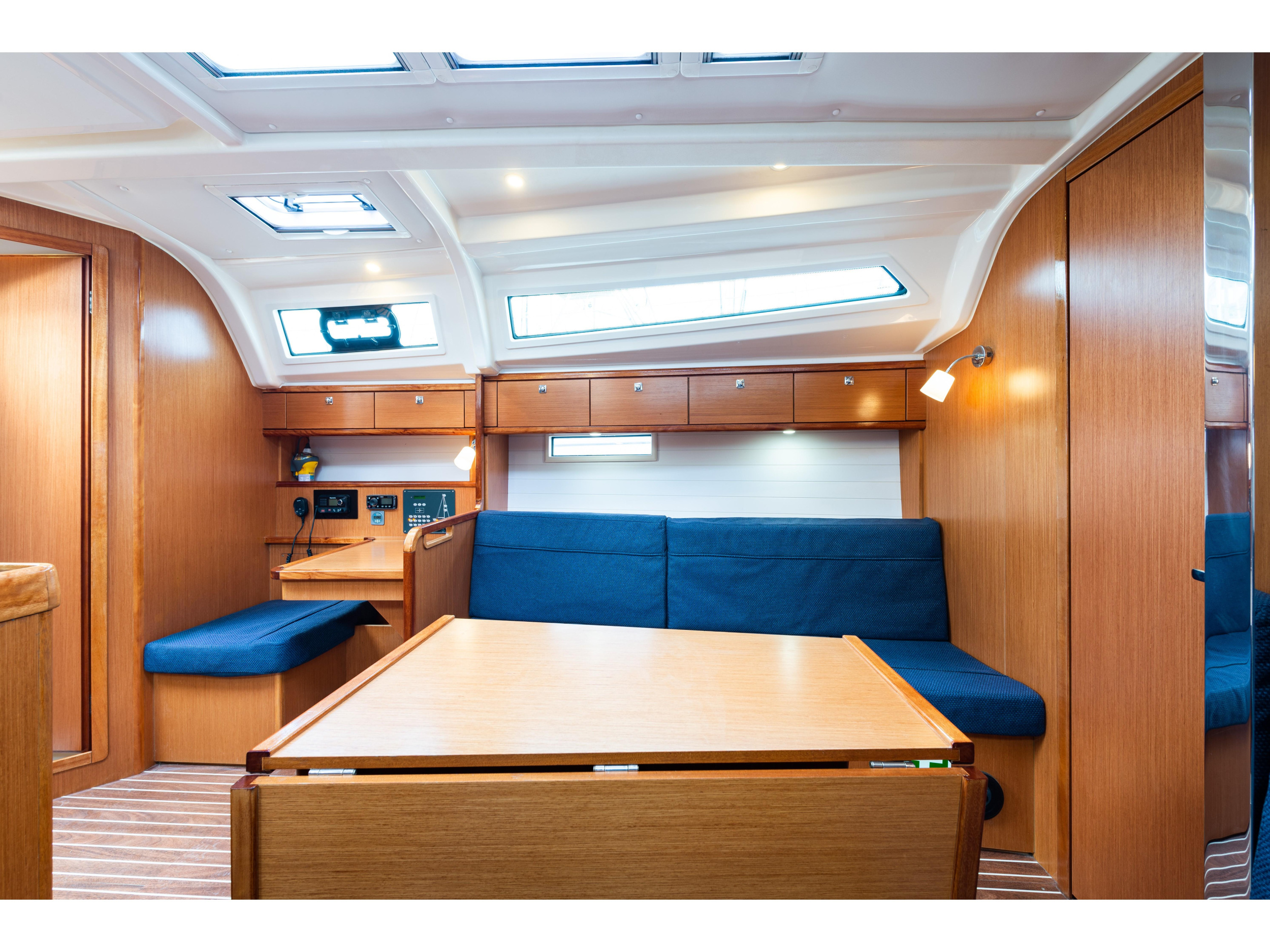 Photo #26 - Bavaria 37 (Jack Of London) in Nea Peramos - 18126