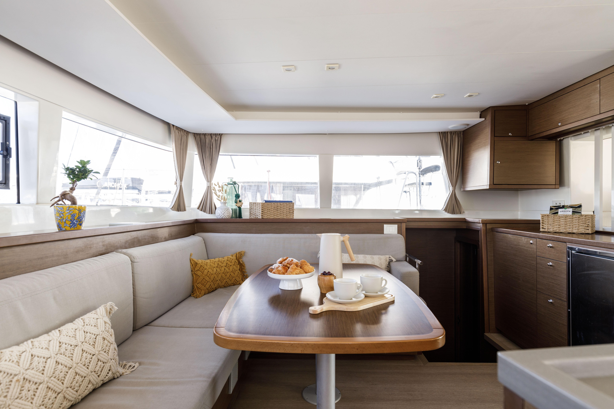 Photo #19 - Lagoon 450 Flybridge (Greis) en Rhodes - 16472
