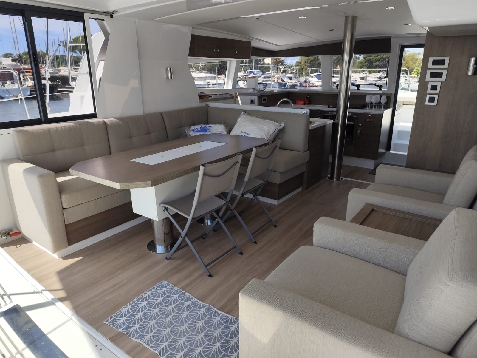 Photo #5 - Bali 4.2 (FIMA) in Hyeres - 25288