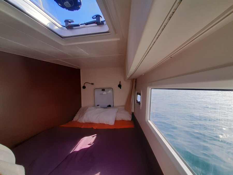 Photo #5 - Lagoon 42 (Cross The Breeze) in Hyeres - 24566