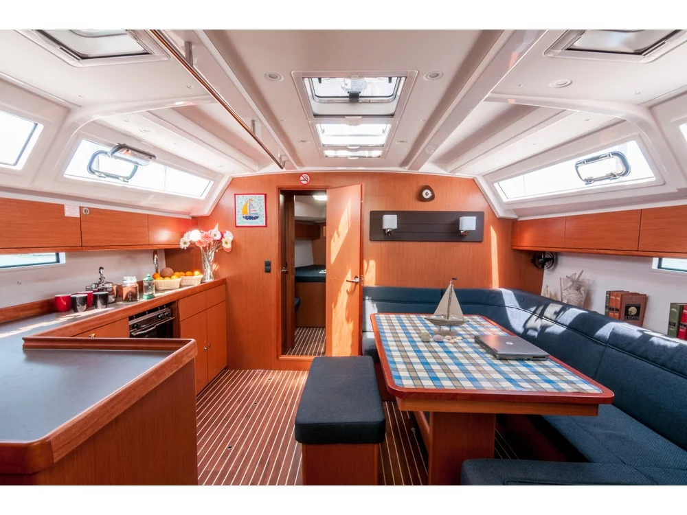 Bavaria 46 Cruiser (Ioli) Interior image - 6