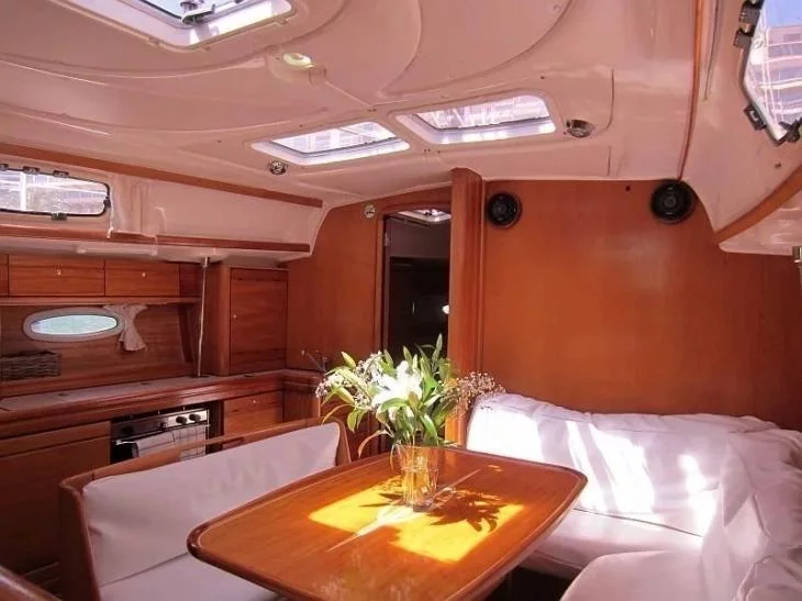 Bavaria 39 Cruiser (Anuschka) Interior image - 7