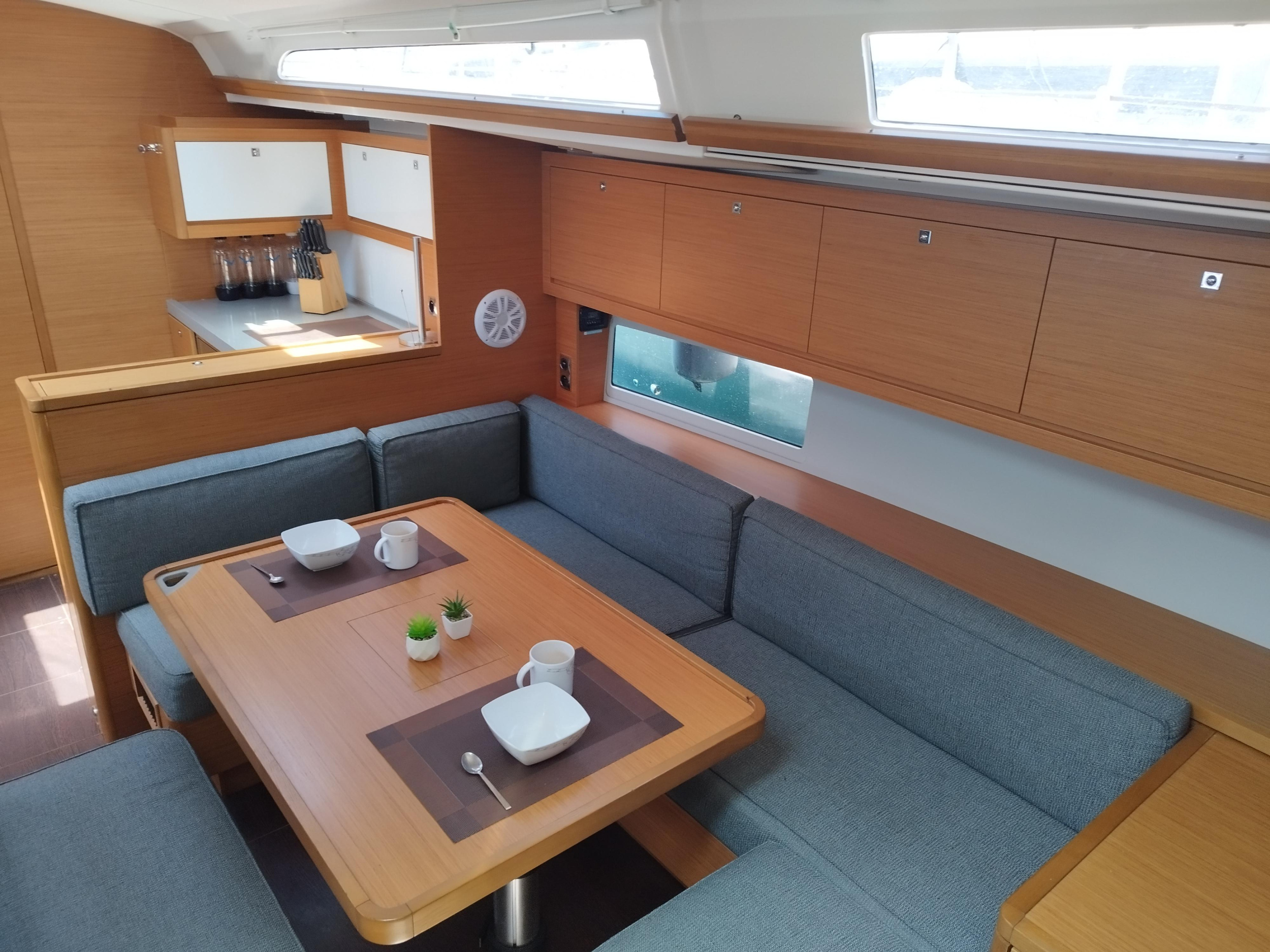 Photo #18 - Dufour 470 Owner's version (Euphoria) in Porto Rotondo - 23843